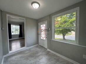 2123 Davis Ave in Whiting, IN - Building Photo - Building Photo