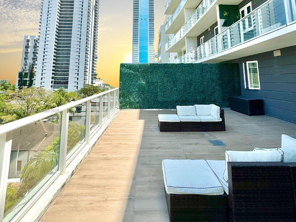 321 NE 26th St in Miami, FL - Building Photo