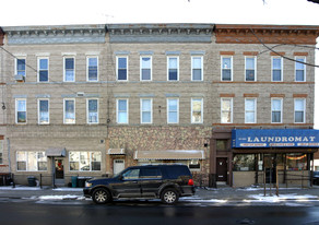 454 Onderdonk Ave in Ridgewood, NY - Building Photo