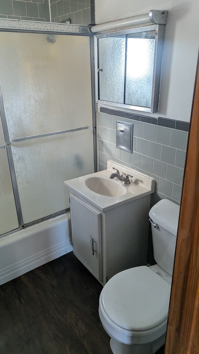 24 Mechanic St, Unit B in Killingly, CT - Building Photo - Building Photo