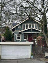 335 23rd Ave E in Seattle, WA - Building Photo