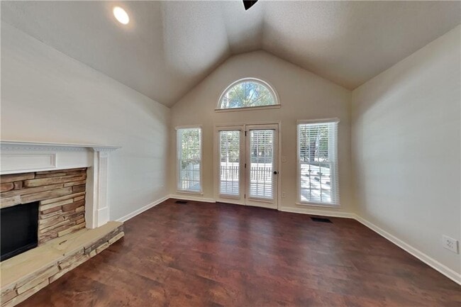339 Warrenton Dr in Douglasville, GA - Building Photo - Building Photo