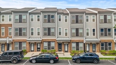 8 Jessica Ln in Union, NJ - Building Photo - Building Photo