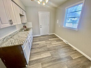 1128 Maple Ave in St. Louis, MO - Building Photo - Building Photo