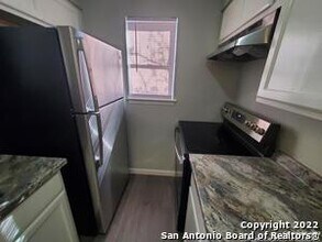 911 Vance Jackson Rd in San Antonio, TX - Building Photo - Building Photo