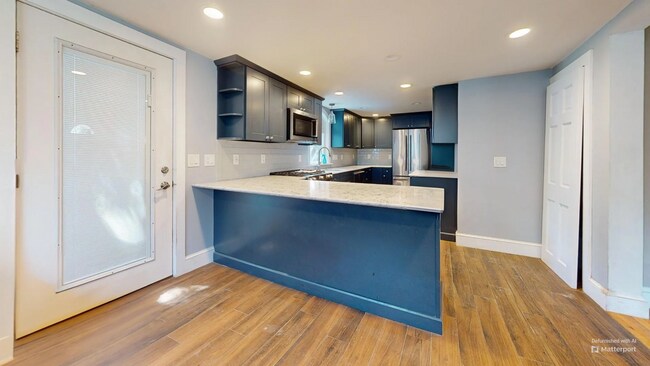 55 Brentwood St, Unit A in Malden, MA - Building Photo - Building Photo