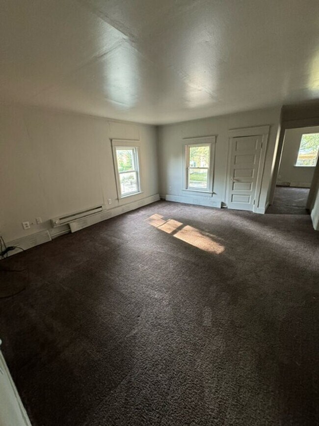 1916 W Main St-Unit -Apt #2 in Fort Wayne, IN - Building Photo - Building Photo
