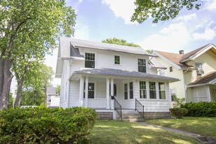 701 Hampton Ave in Toledo, OH - Building Photo