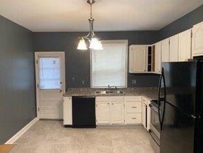 3207 Fleet St in Baltimore, MD - Building Photo - Building Photo