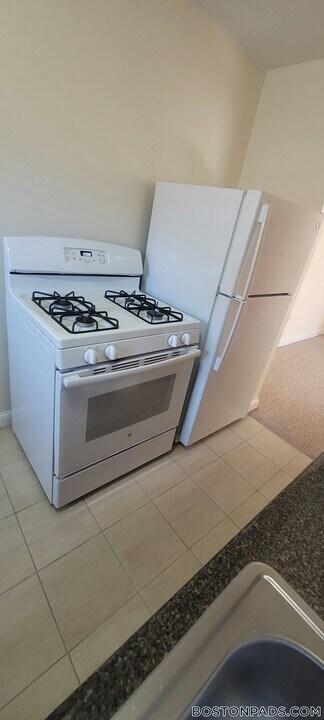 11 Allen St in Arlington, MA - Building Photo