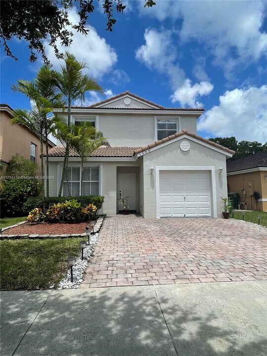 1588 SE 20th Pl in Homestead, FL - Building Photo