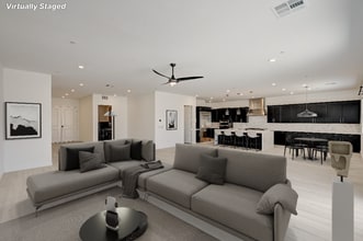 9486 W Hammer Ln in Las Vegas, NV - Building Photo - Building Photo