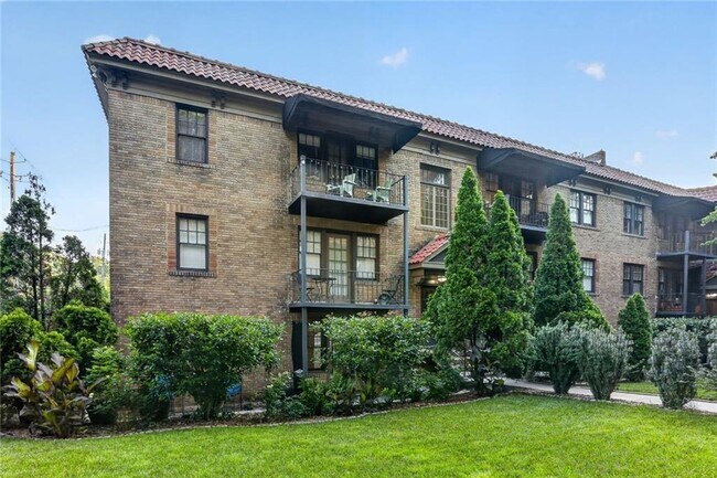 property at 677 Somerset Terrace NE
