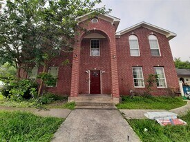 4542 Otterbury Dr in Houston, TX - Building Photo