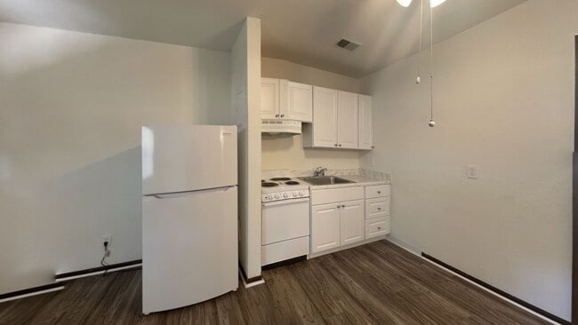303 SE Grand Ave-Unit -303-2 SE Grand Ave in Lee's Summit, MO - Building Photo - Building Photo