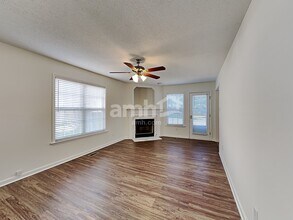 241 Pinecroft Dr in Clayton, NC - Building Photo - Building Photo
