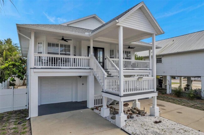 7615 Coquina Way in St Pete Beach, FL - Foto de edificio - Building Photo
