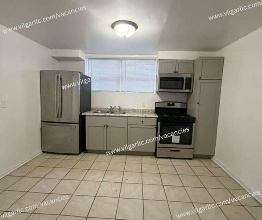 700 E 20th Ave in Gary, IN - Building Photo