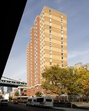 Two Bridges Tower in New York, NY - Building Photo - Building Photo