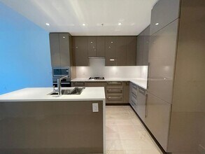 5289 Cambie St in Vancouver, BC - Building Photo - Building Photo