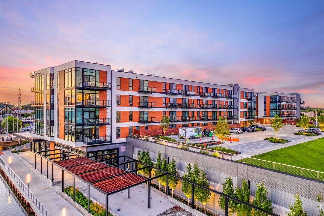 Tribute Apartments at R1VER in Milwaukee, WI - Building Photo