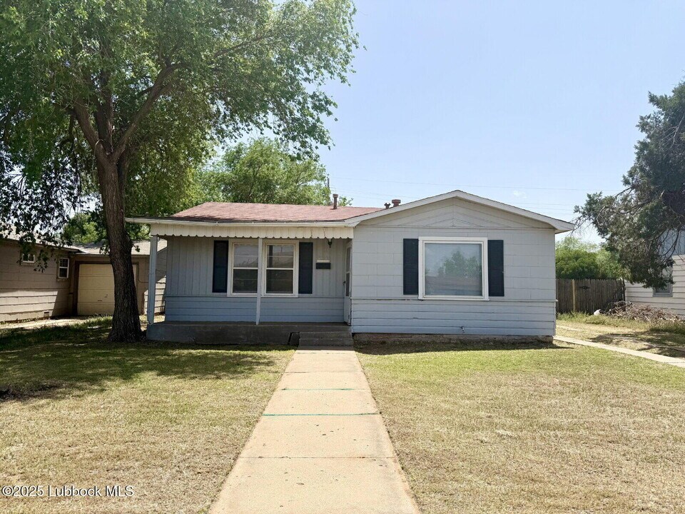 4415 40th St in Lubbock, TX - Building Photo