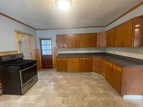 345 Houghton St in North Adams, MA - Foto de edificio - Building Photo