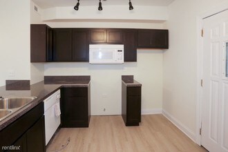 4705 N Albany Ave-Unit -Unit 1 in Chicago, IL - Building Photo - Building Photo