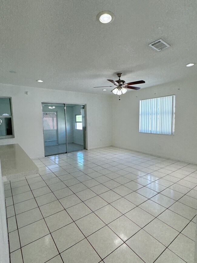 4609 Pruden Blvd in Greenacres, FL - Building Photo - Building Photo