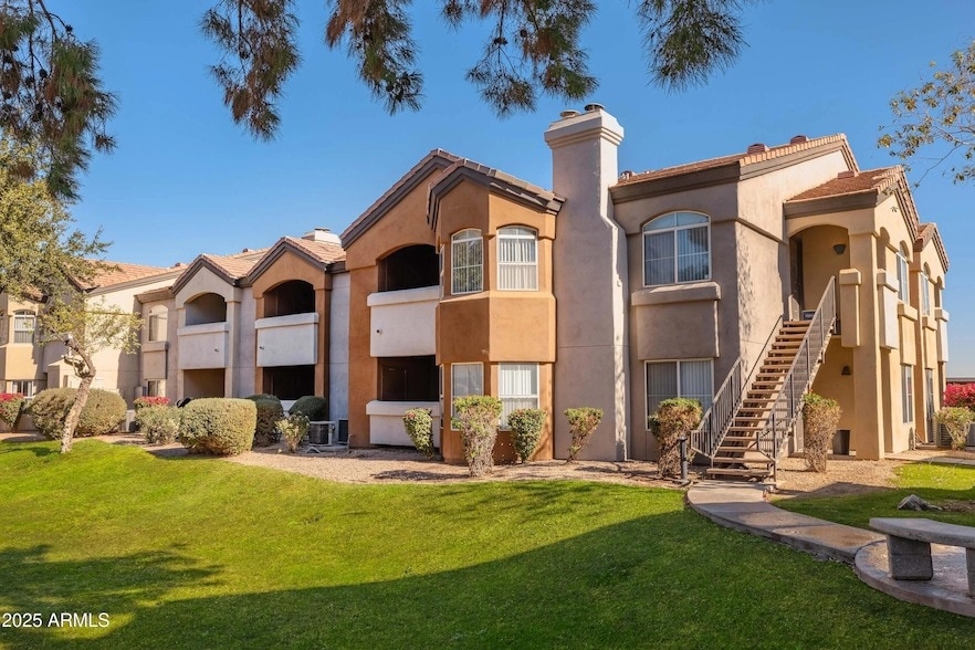 5151 E Guadalupe Rd in Phoenix, AZ - Foto de edificio