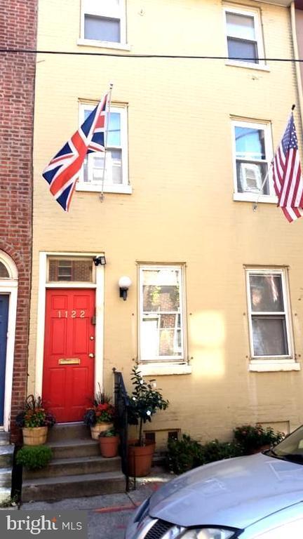property at 1122 Rodman St
