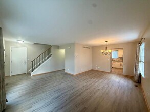 2477 Smithfield Ct in Aurora, IL - Building Photo - Building Photo