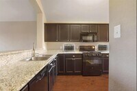 100 Brookside Dr photo'