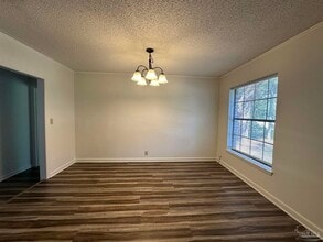6519 Park Ave in Milton, FL - Building Photo - Building Photo