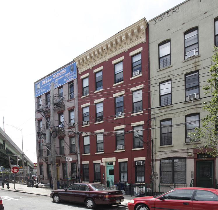 72 Nelson St in Brooklyn, NY - Building Photo