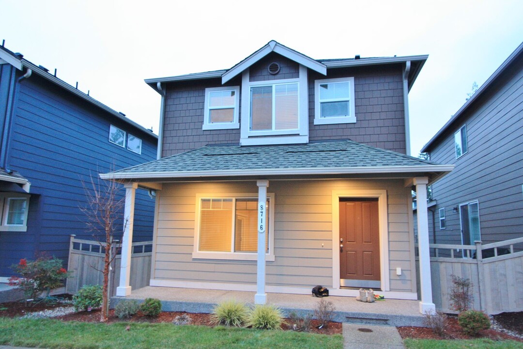 8716 Stockholm Ln NE in Lacey, WA - Building Photo