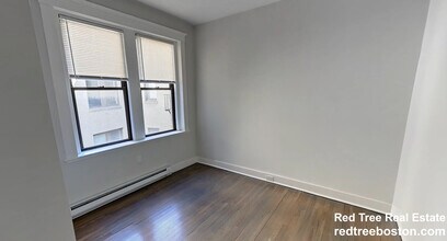 77 Park Dr, Unit 18 in Boston, MA - Building Photo - Building Photo