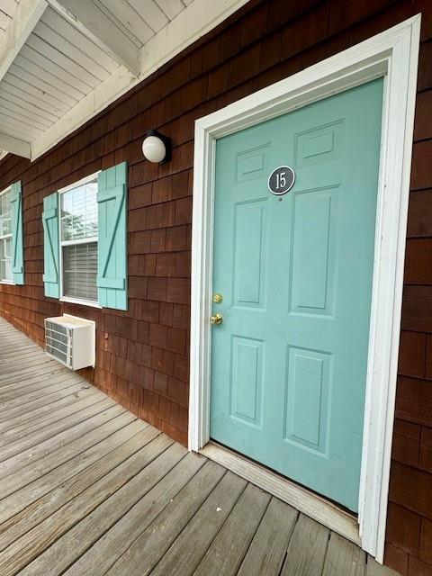 property at 944 N Storer Ave