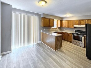 7801 E 112th St in Kansas City, MO - Building Photo - Building Photo