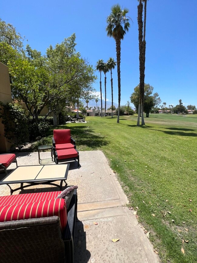 26 Mission Ct in Rancho Mirage, CA - Foto de edificio - Building Photo