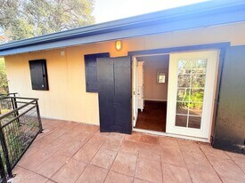 92-8703-8703 Tiki Ln in Ocean View, HI - Building Photo