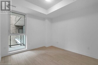 55 Duke St W in Kitchener, ON - Building Photo - Building Photo