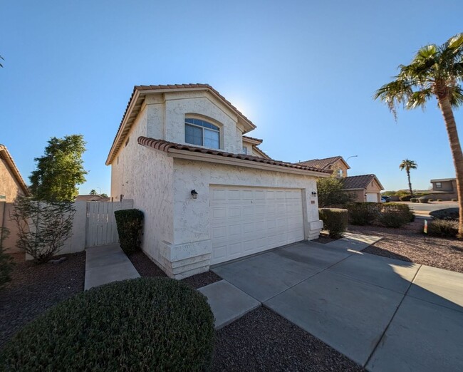 1341 W Pelican Ct in Chandler, AZ - Foto de edificio - Building Photo