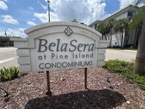 721 N Pine Island Rd in Plantation, FL - Building Photo - Building Photo