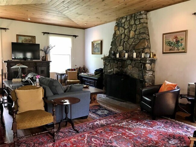 1 Hall Rd in Sharon, CT - Building Photo - Building Photo