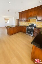 1146 Hacienda Pl in West Hollywood, CA - Building Photo - Building Photo