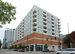 909 West Washington Condos in Chicago, IL - Building Photo - Building Photo