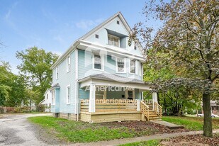 177 Westwood Ave in Akron, OH - Building Photo