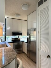 1212 Nuuanu Ave in Honolulu, HI - Building Photo - Building Photo
