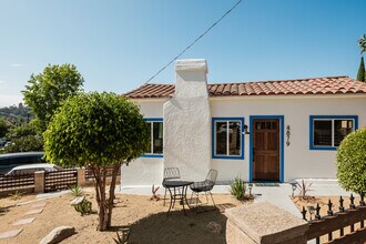 4879 Hartwick St in Los Angeles, CA - Foto de edificio - Building Photo